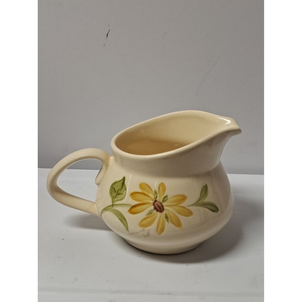 vintage Franciscan Pottery "Daisy" pattern creamer